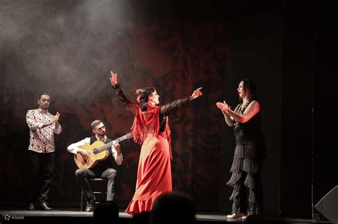 Javier Bardem's Unexpected Flamenco Fusion: A Night of Passion, Rhythms, and Paella Pandemonium!